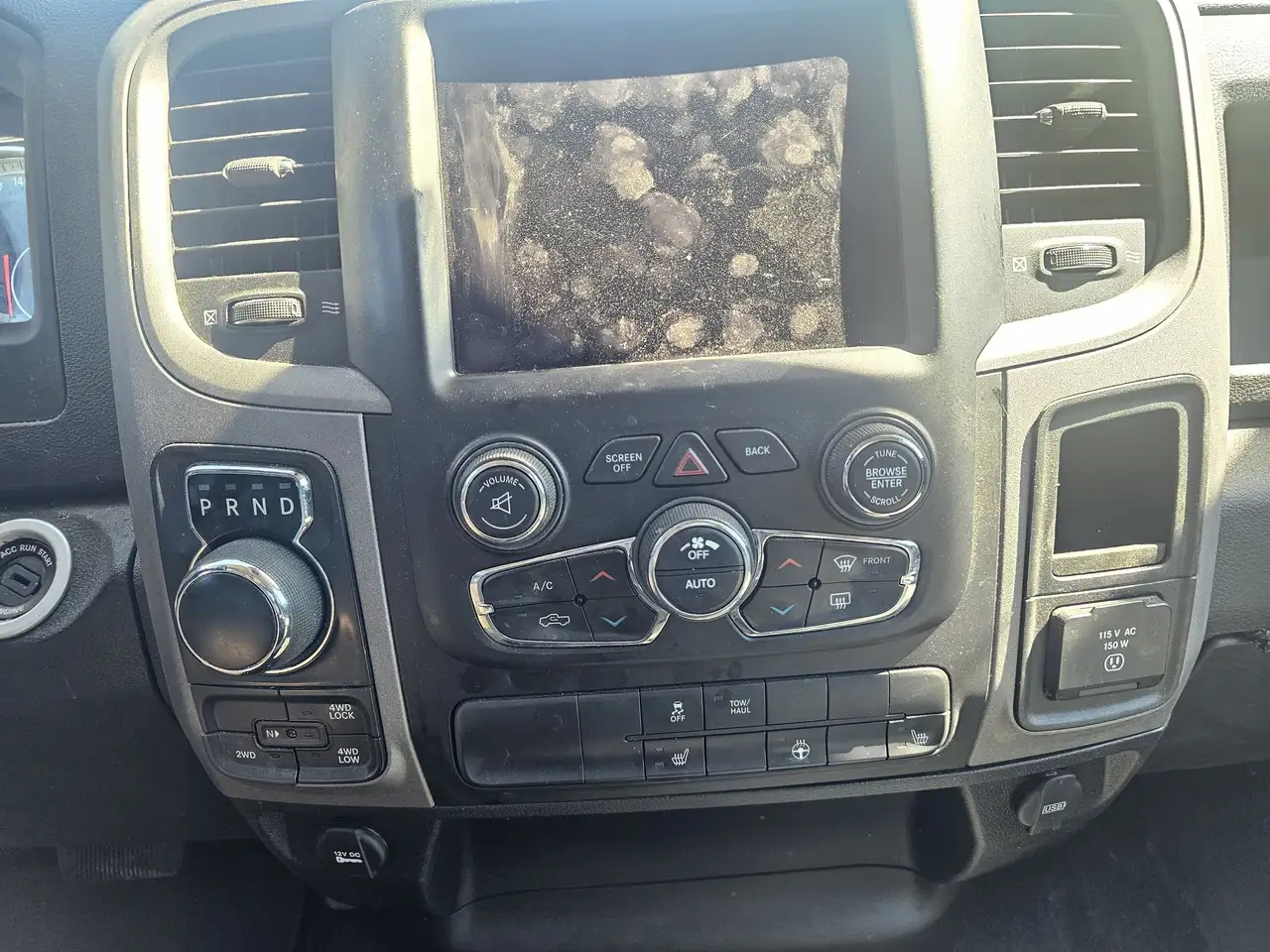RAM 1500 снимка RAM 1500