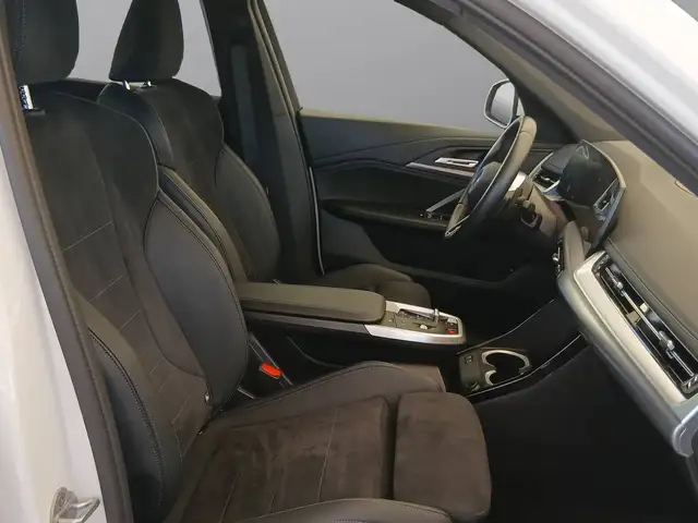 BMW X1 view 16