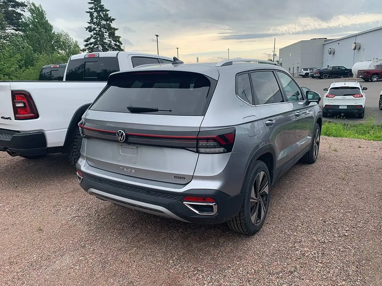 Volkswagen Taos снимка Volkswagen Taos