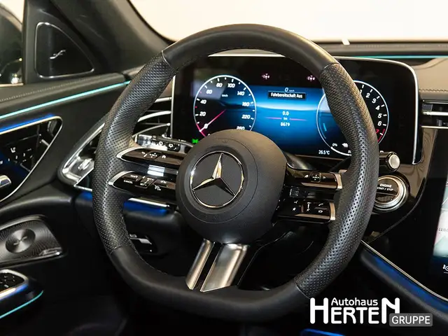 Mercedes-Benz 300 view 7