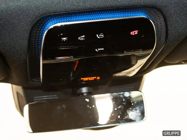 Mercedes-Benz 300 view 11