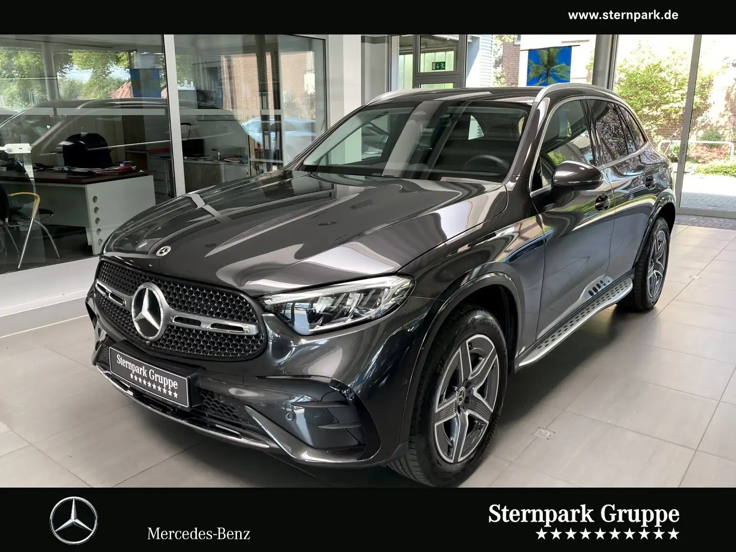 Mercedes-Benz GLC 300 GLC 300 e 4M AMG AHK+Burm+Memory+Trittb+RüKa+LED Grau - 1