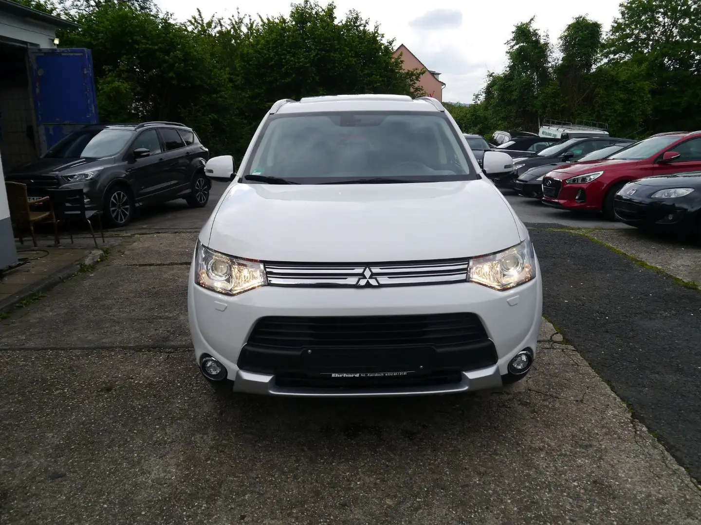 Mitsubishi Outlander PHEV Top 4WD plug -in HYBRID Weiß - 2
