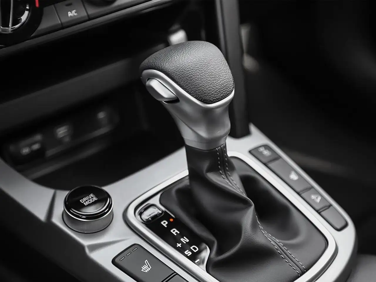 Kia Seltos снимка Kia Seltos