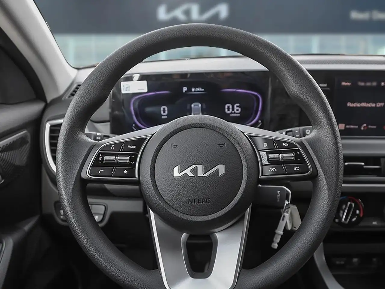 Kia Seltos снимка Kia Seltos