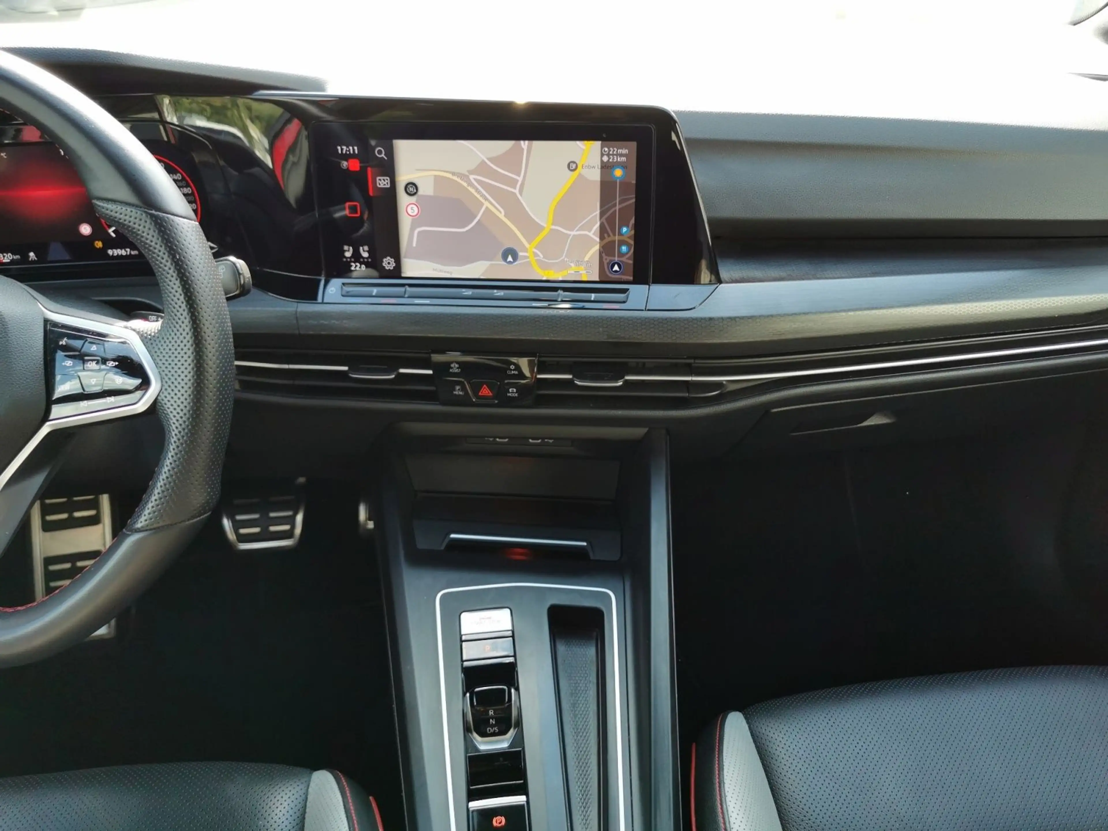 Volkswagen Golf GTI Golf VIII GTI 221 kW Clubsport +HEAD-UP+PANO+DCC — photo 11