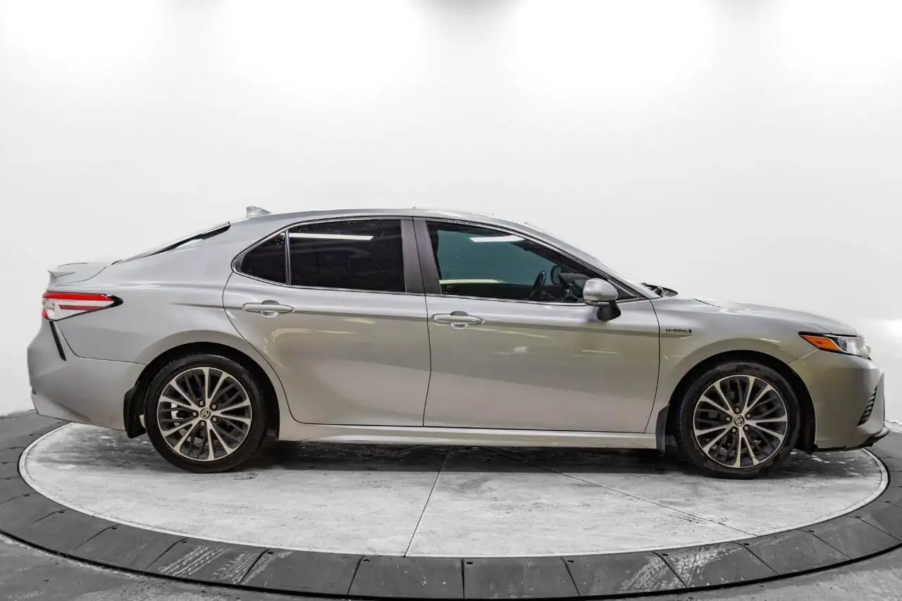 Toyota Camry снимка Toyota Camry
