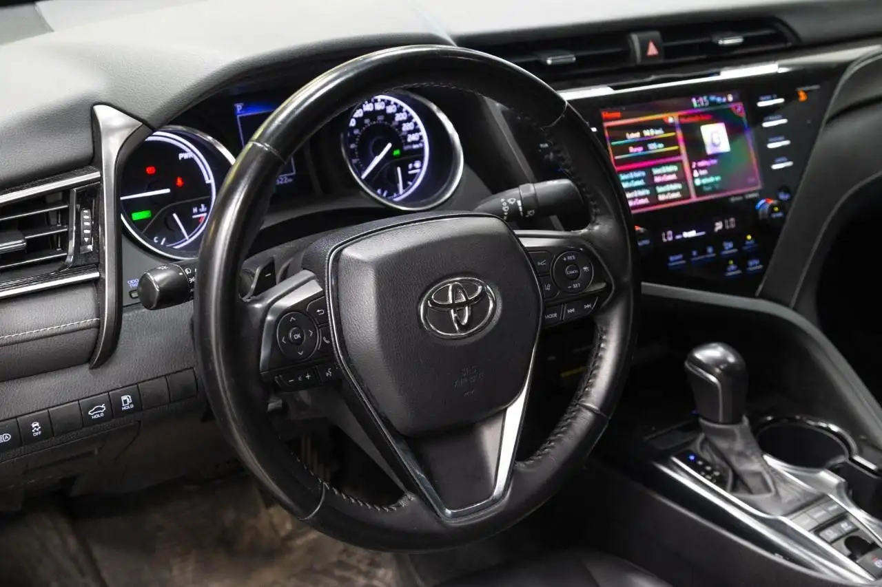 Toyota Camry снимка Toyota Camry