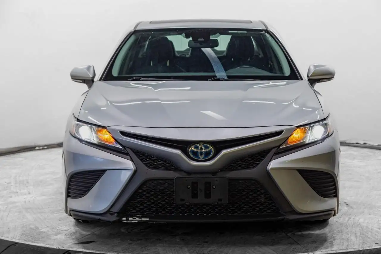 Toyota Camry снимка Toyota Camry