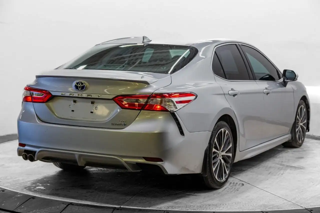 Toyota Camry снимка Toyota Camry