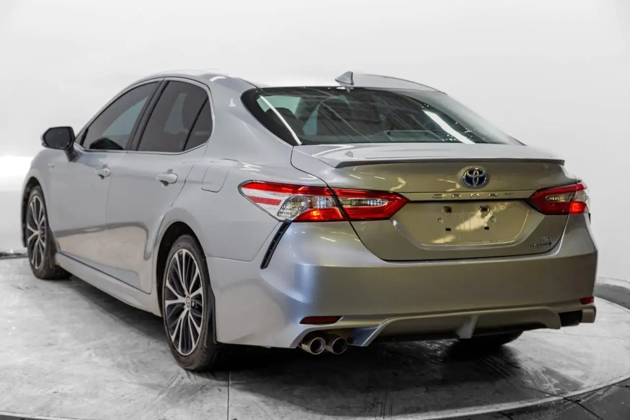 Toyota Camry снимка Toyota Camry