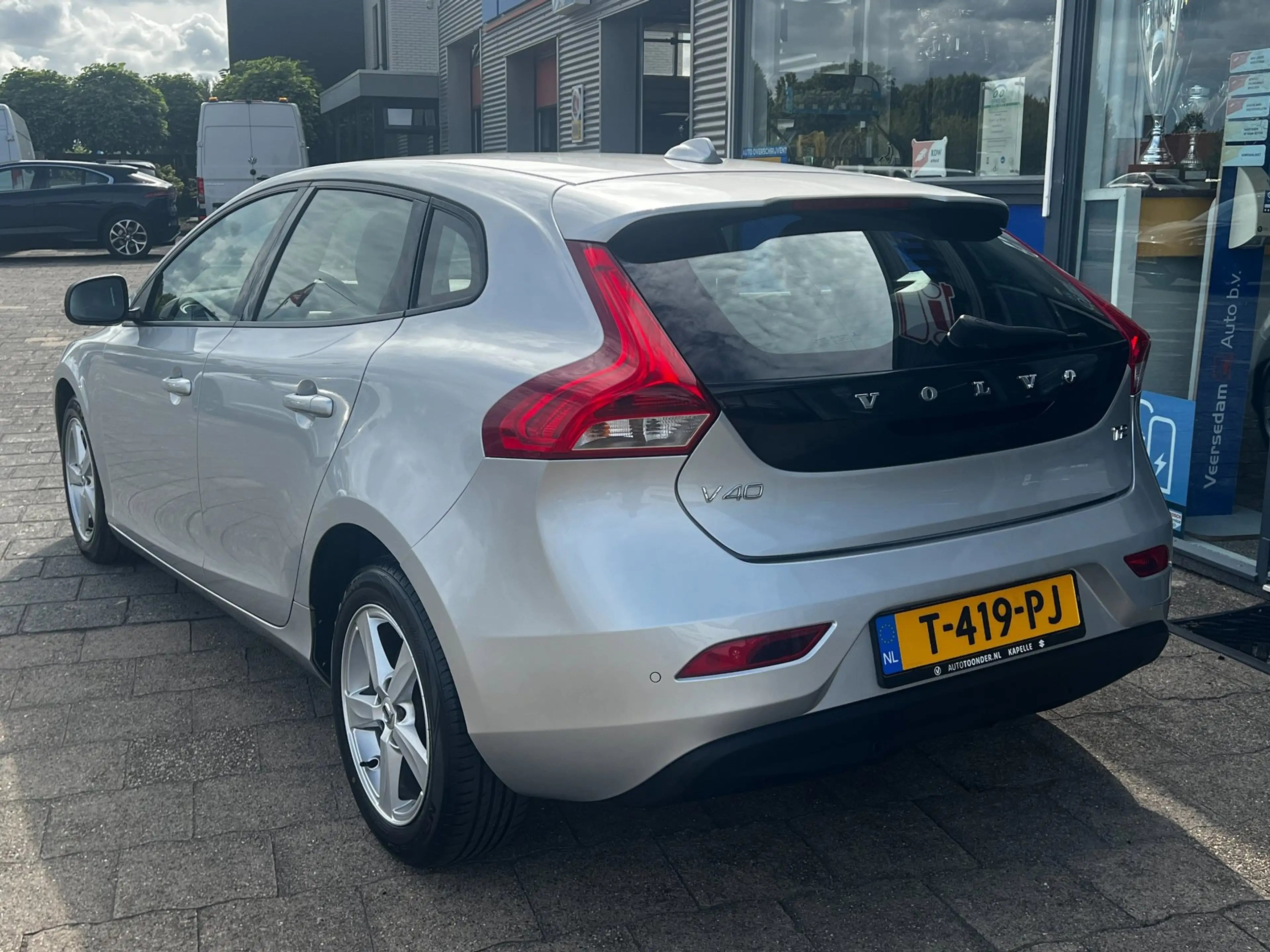 Volvo V40 2.0 T2 Momentum, Navi, afn. trekhaak enz... — photo 13