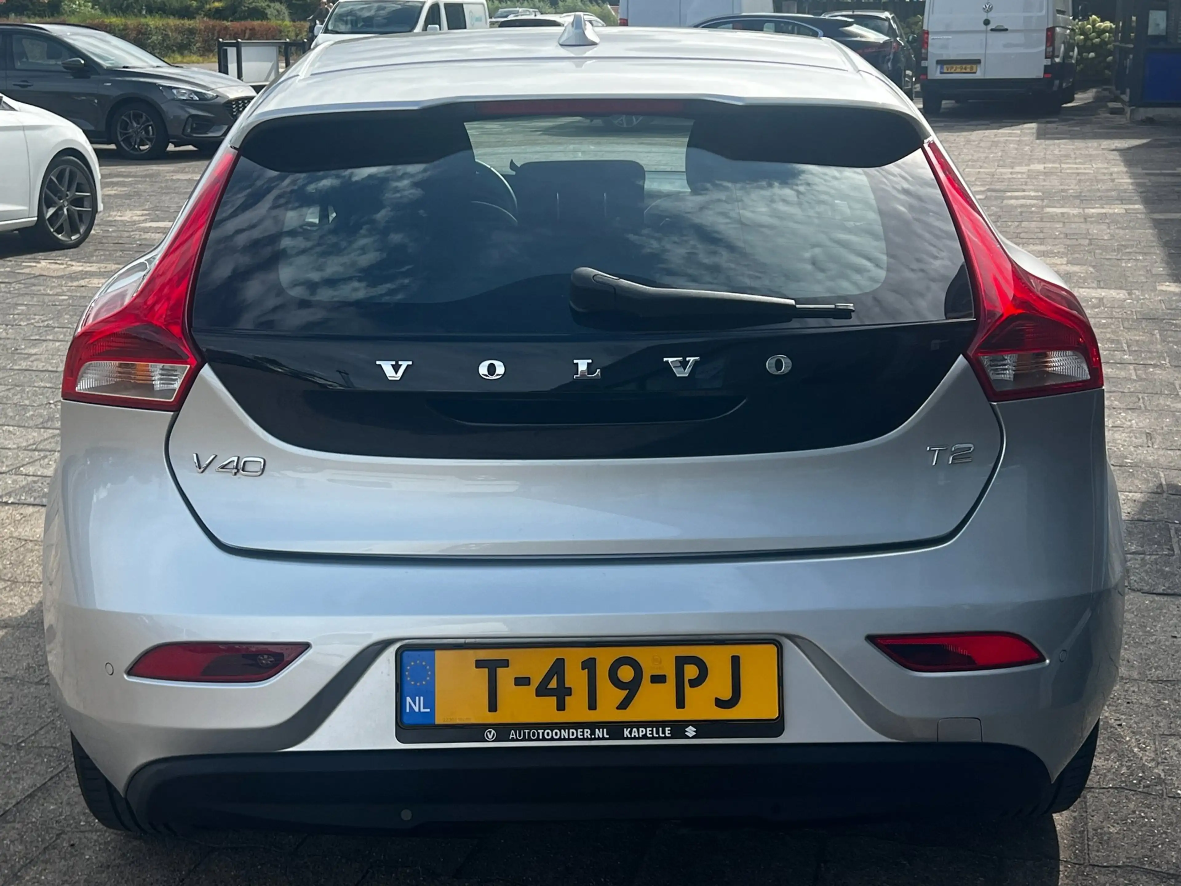 Volvo V40 2.0 T2 Momentum, Navi, afn. trekhaak enz... — photo 14