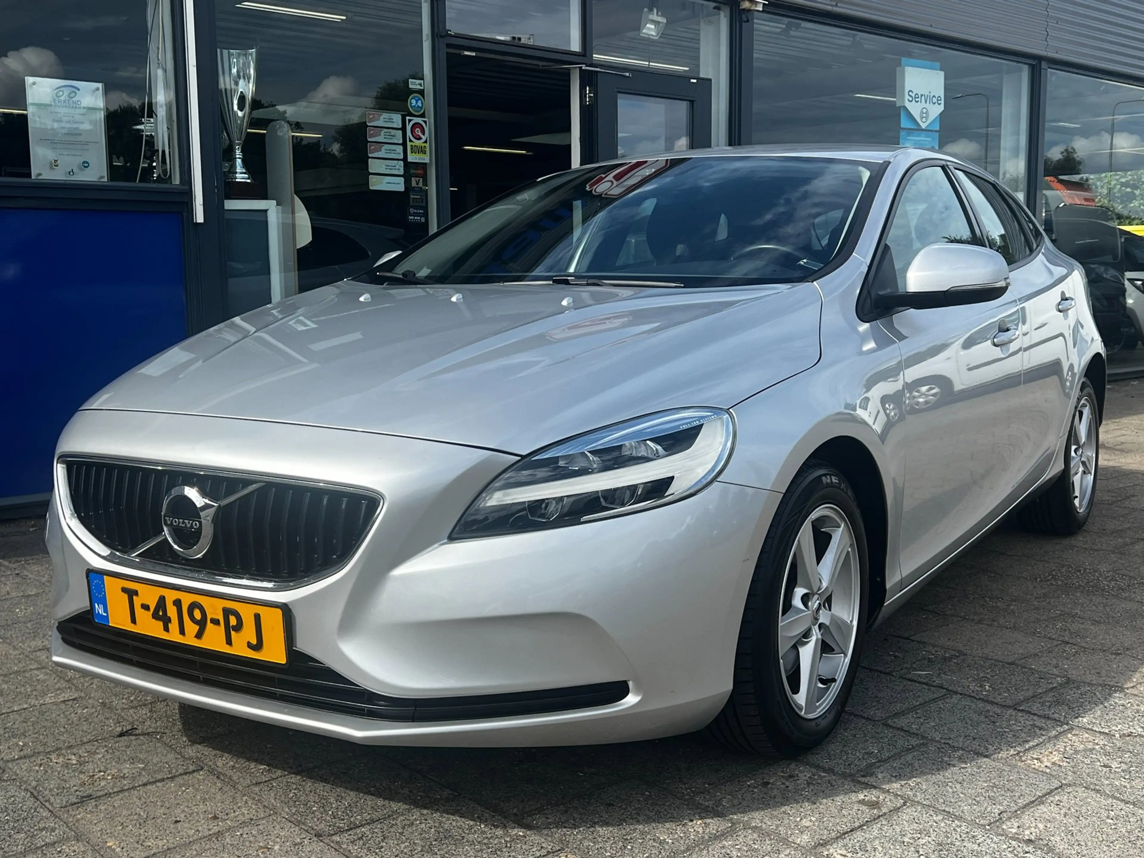 Volvo V40 2.0 T2 Momentum, Navi, afn. trekhaak enz... — photo 5