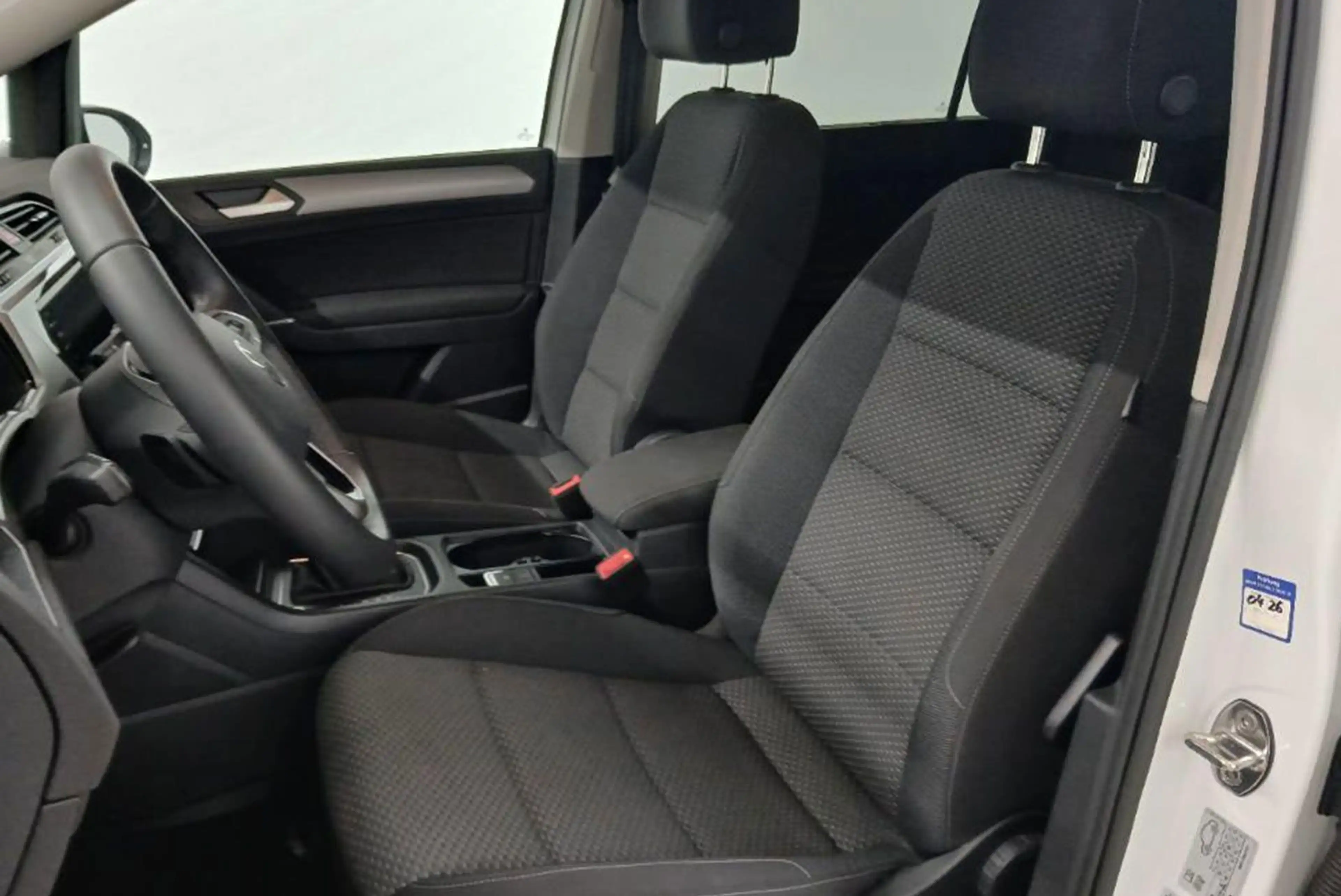 Volkswagen Touran 1,5 IQ.LIGHT+Kamera+Apple+STHZ+7Sitzer+AHK — photo 10