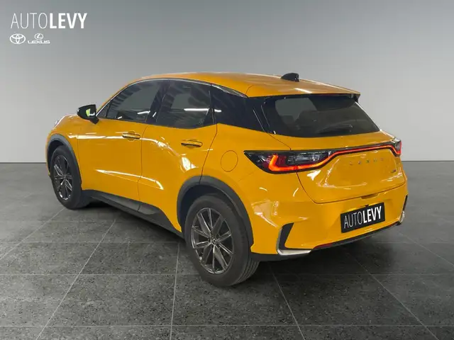 Lexus LBX view 4