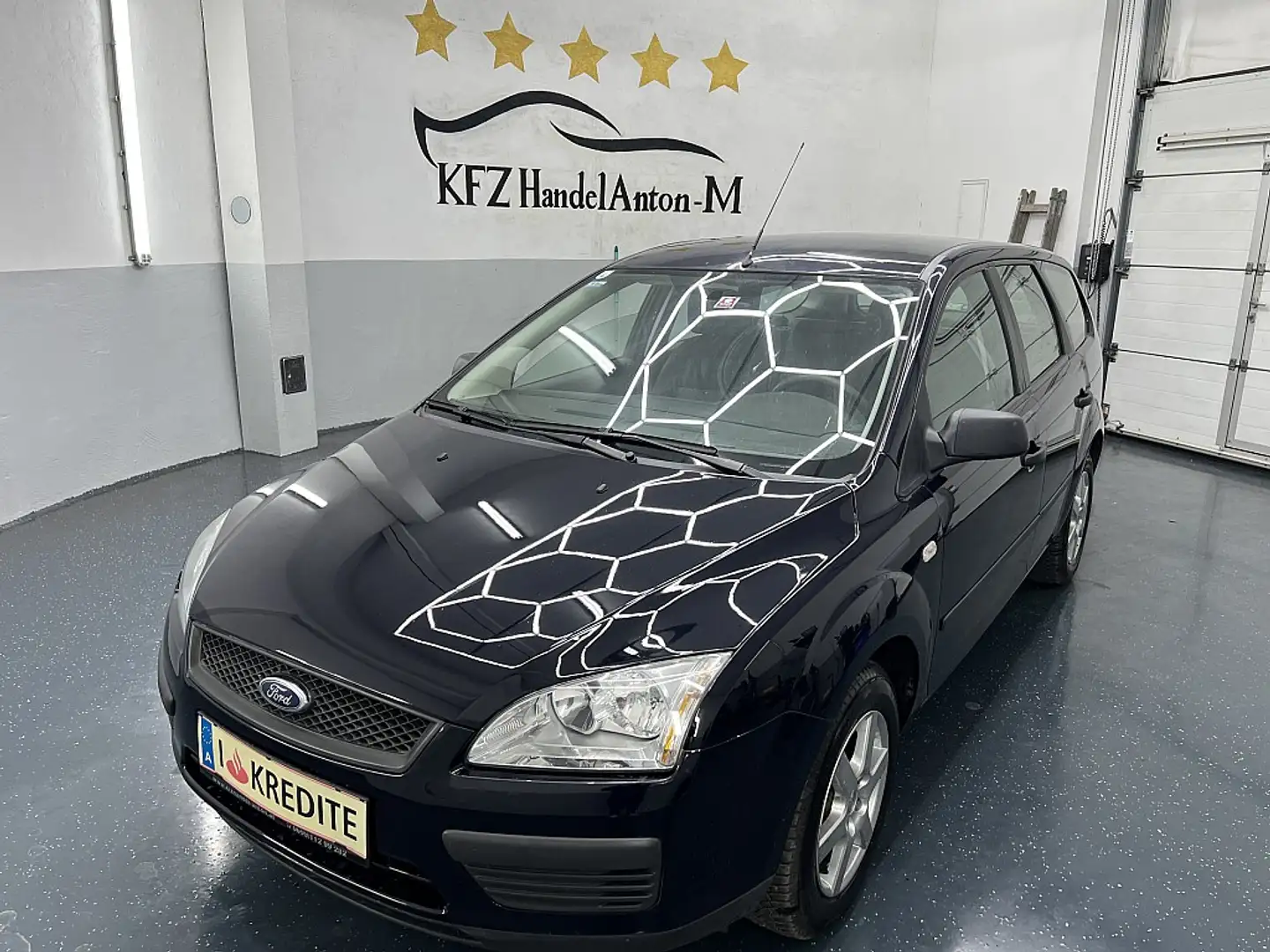 Ford Focus Traveller Trend 1,6 TDCi CVT * AUTOMATIK * SOFO... Schwarz - 1