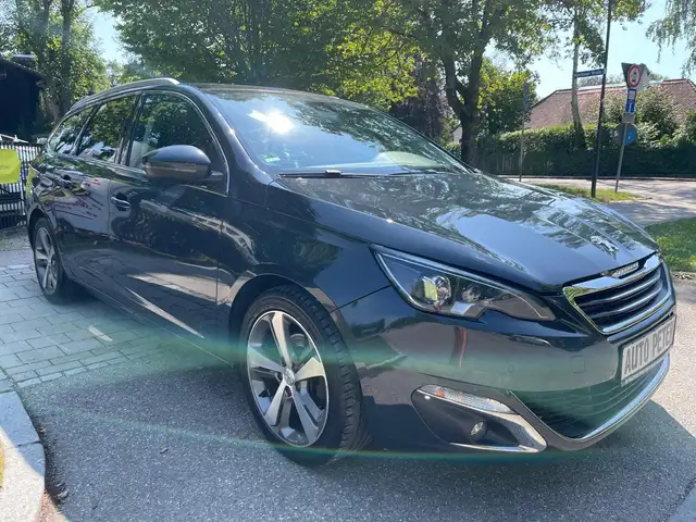 Peugeot 308 view 7