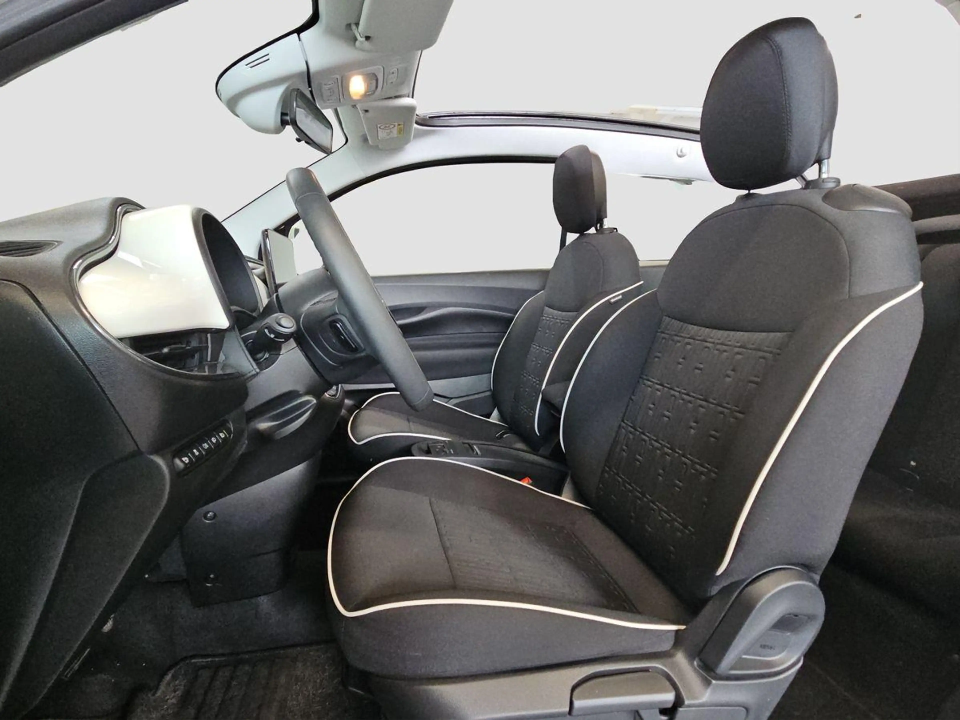 Fiat 500e Cabrio 42kWh BLIS TEMP RFK SITZH PDC KEYLESS — photo 4
