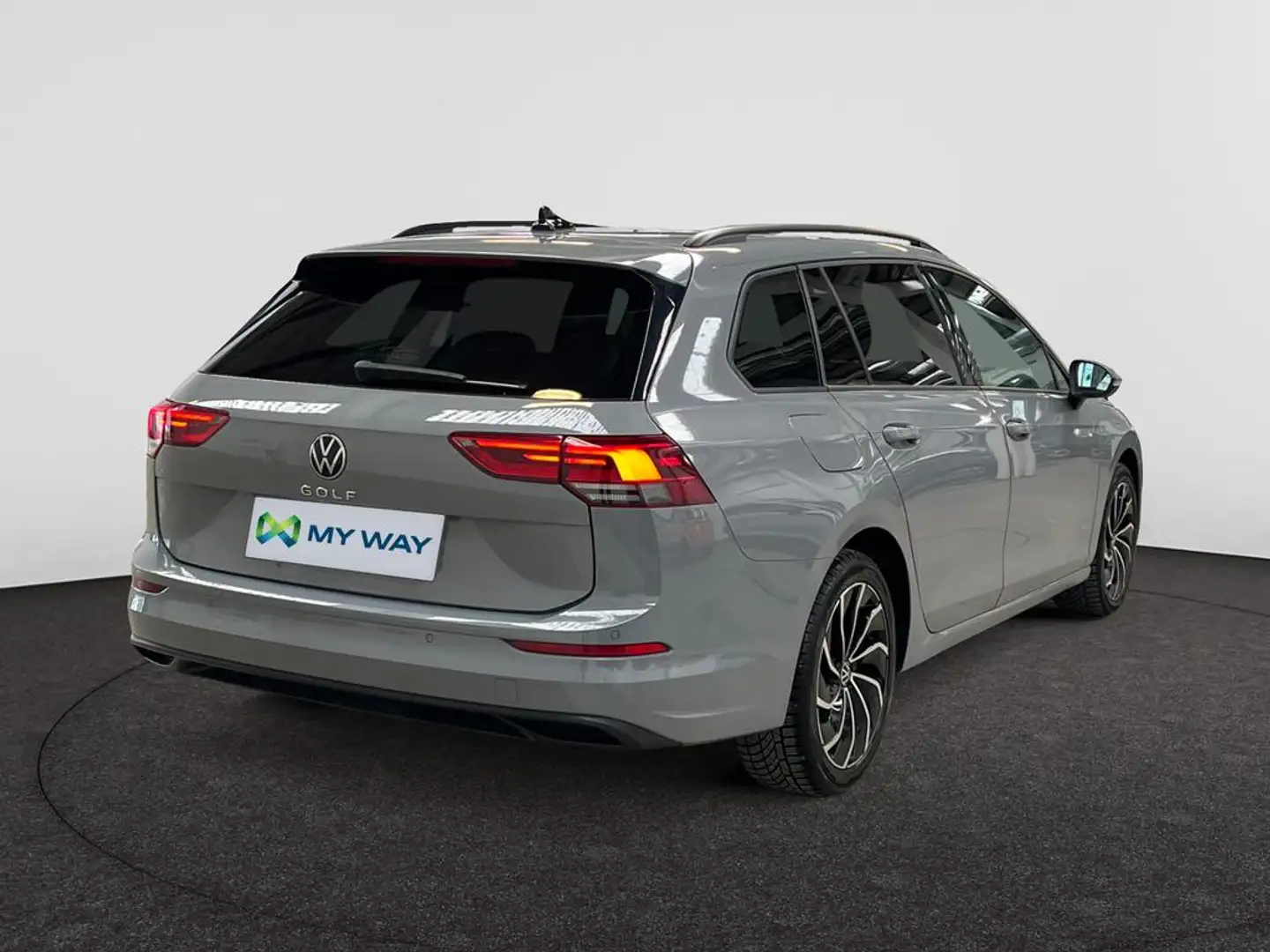Volkswagen Golf Variant New Golf Variant Life 2.0 TDI SCR 85 kW (115 ch) 6 vitesses manuel Grijs - 2