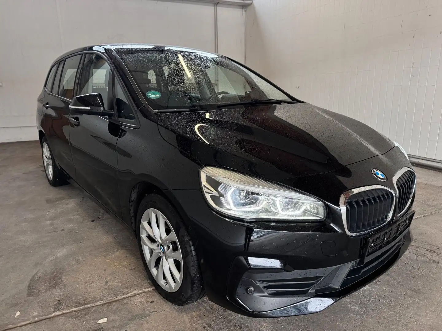 BMW 218 d GT xDrive Advantage HUD°LED°KEYLESS°AHK°ACC Zwart - 2