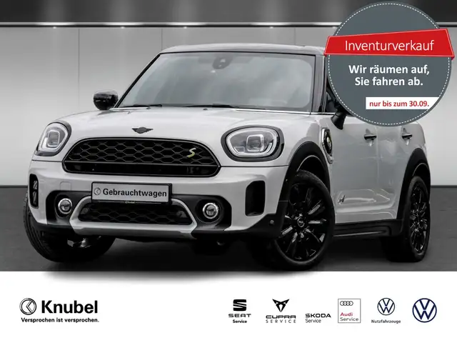 MINI Cooper Classic Trim All4 LED Navi Pano AHK Keyless 18"