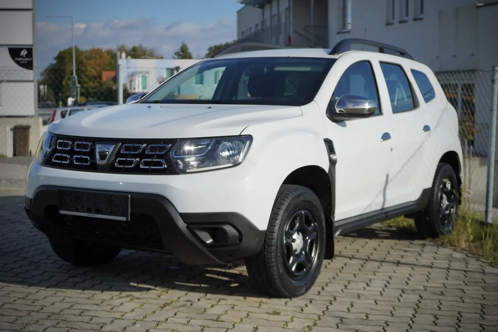 Dacia Duster dCi 115 4WD DIESEL 6-GANG NEU PICKEL Weiß - 1