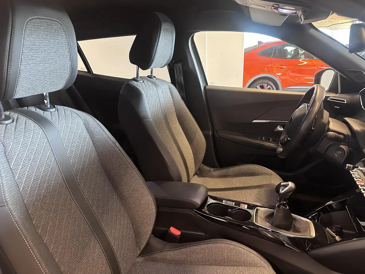 Peugeot 2008 ALLURE 1.2 BENZINE 100 PK MAN 6, миниатюра 17