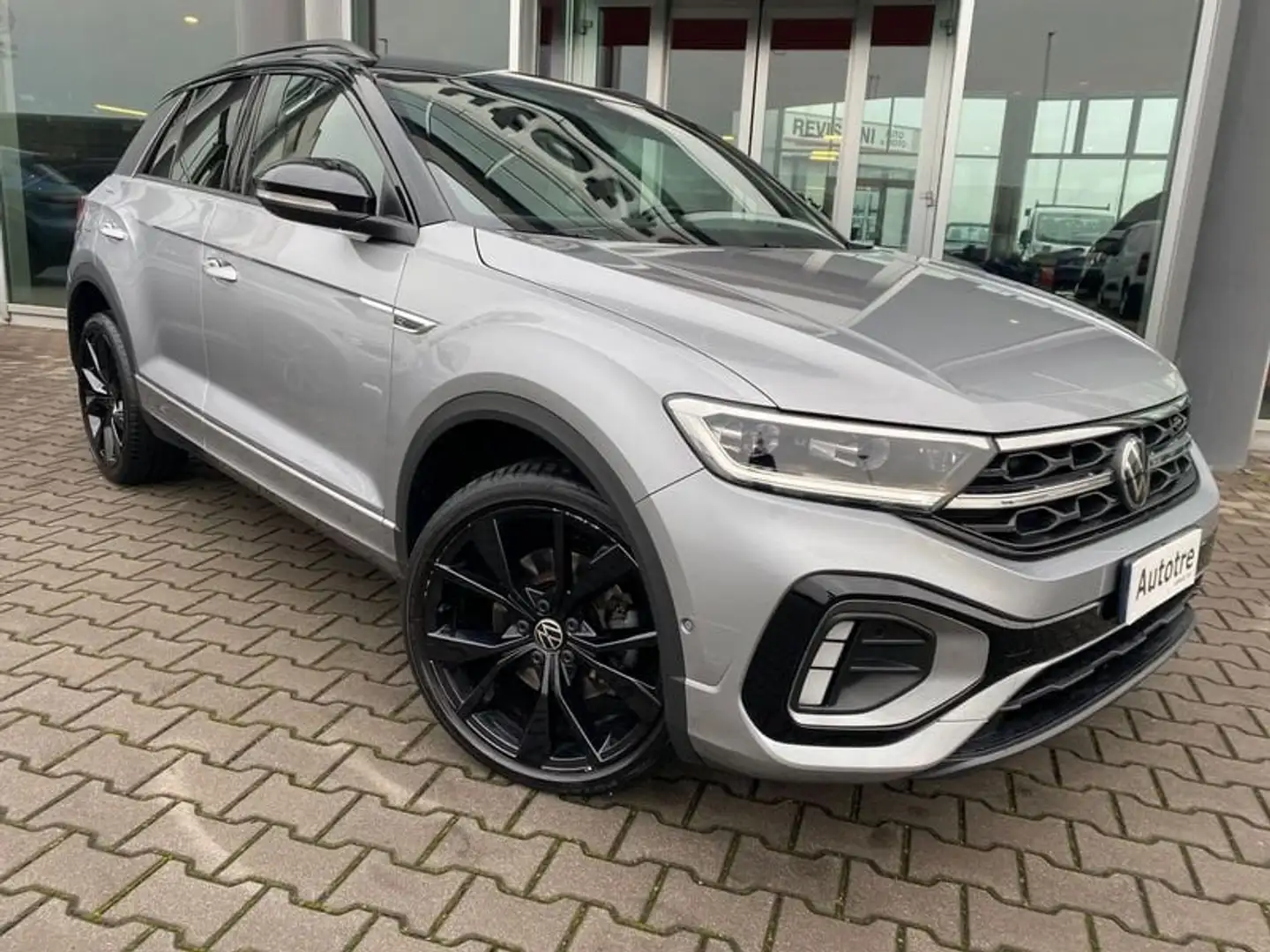 Volkswagen T-Roc 1.5 TSI ACT DSG R-Line Argento - 2