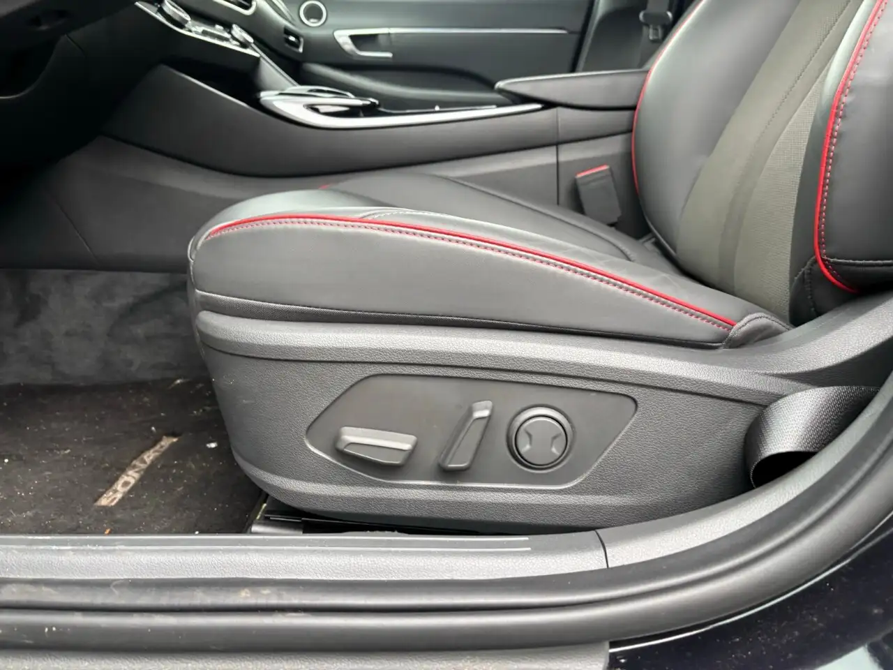 Hyundai SONATA снимка Hyundai SONATA