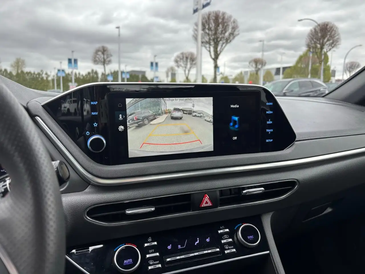 Hyundai SONATA снимка Hyundai SONATA