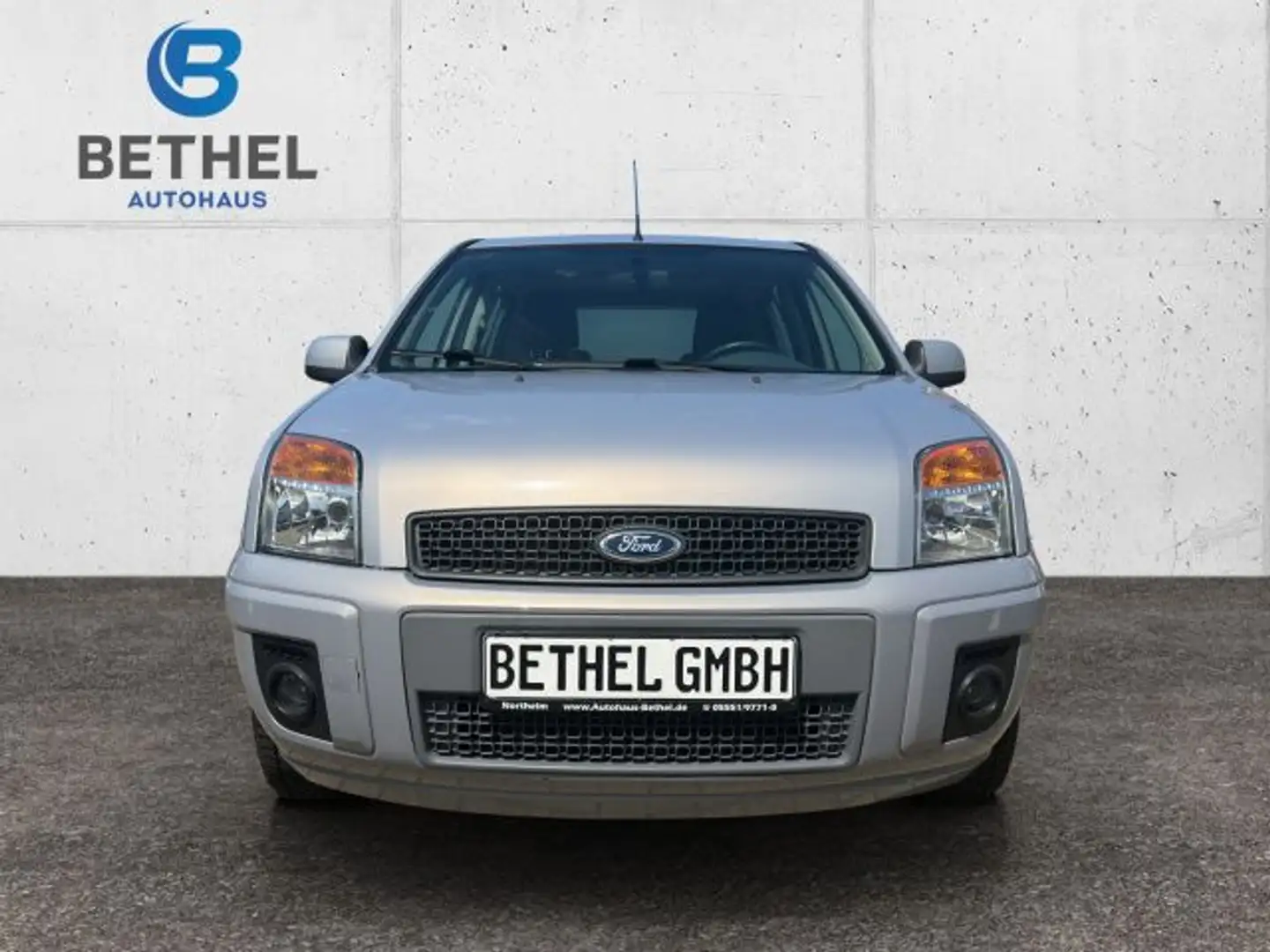Ford Fusion 1.4 Trend, Klima, AHK el. Fenster Silber - 2