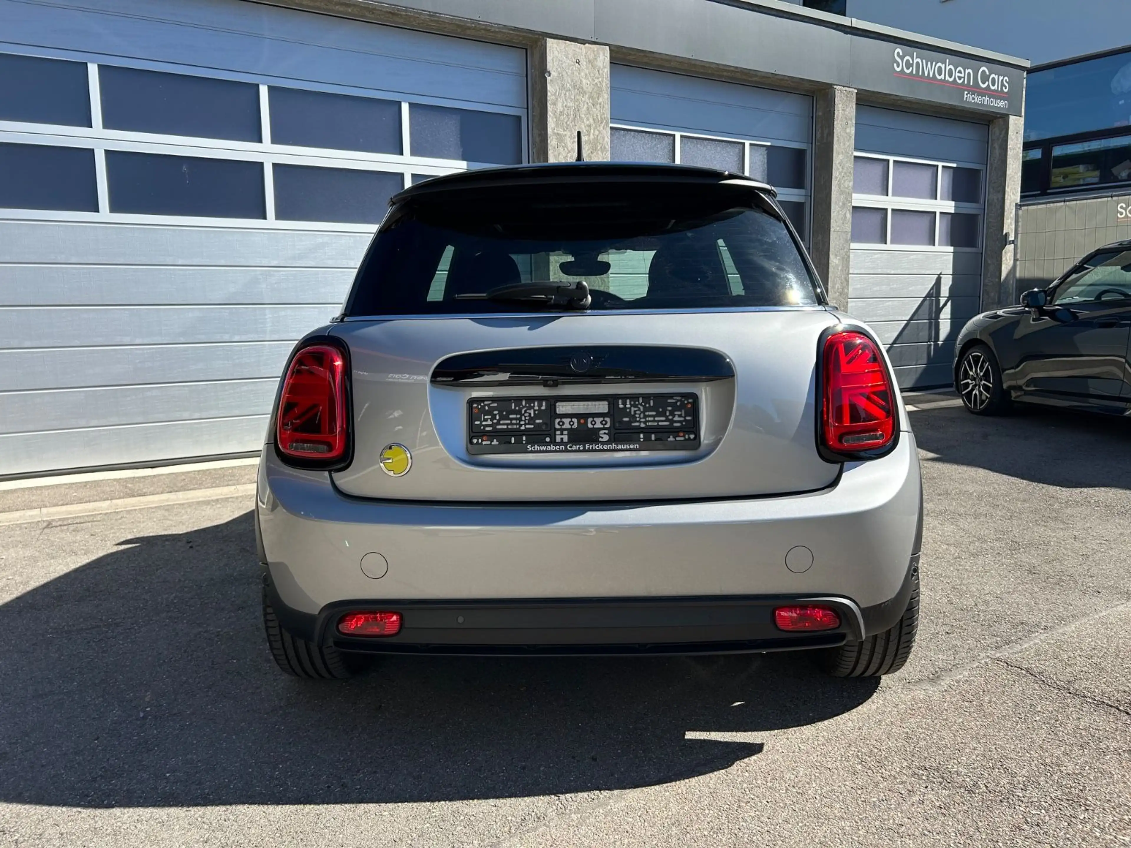 MINI Cooper SE Facelift Pano HUD HiFi H&K Kamera — photo 15