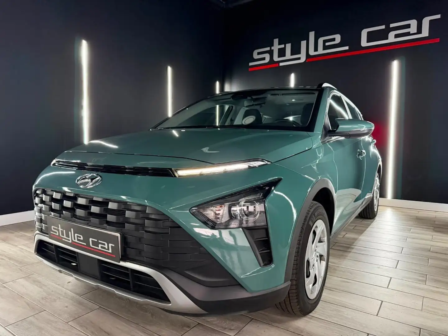 Hyundai BAYON 1.0 TGDI Maxx Verde - 1