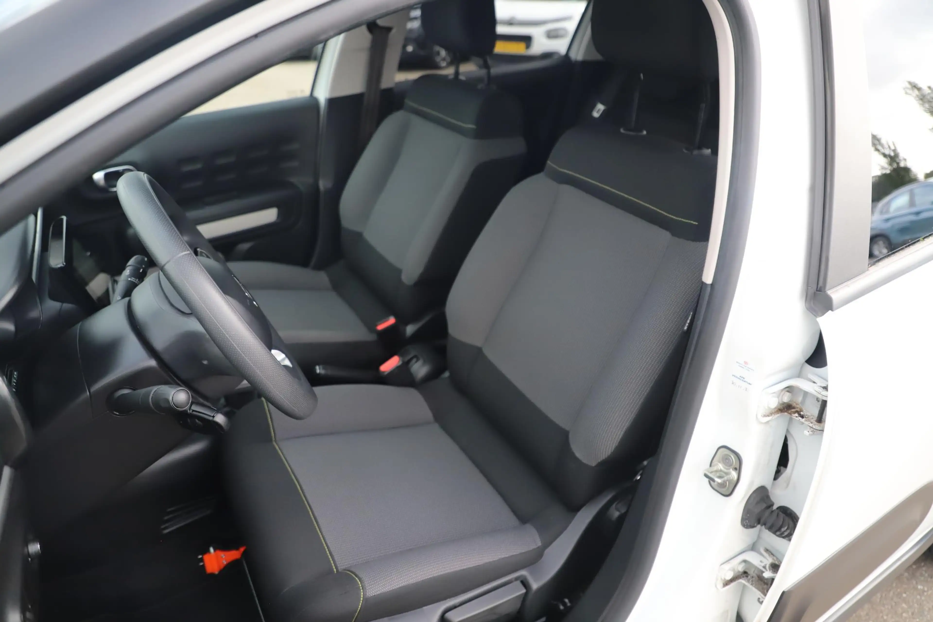 Citroen C3 1.2 PureTech Feel Navigatie Carplay Android Climat — photo 6