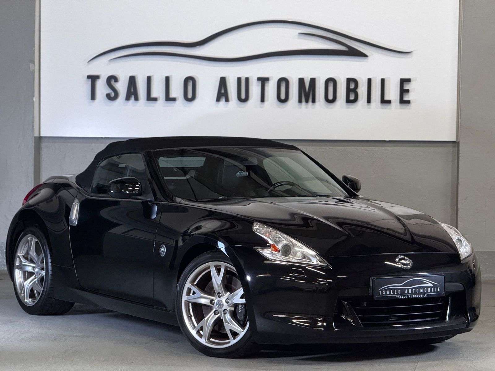 Second hand Nissan 370z 3.7