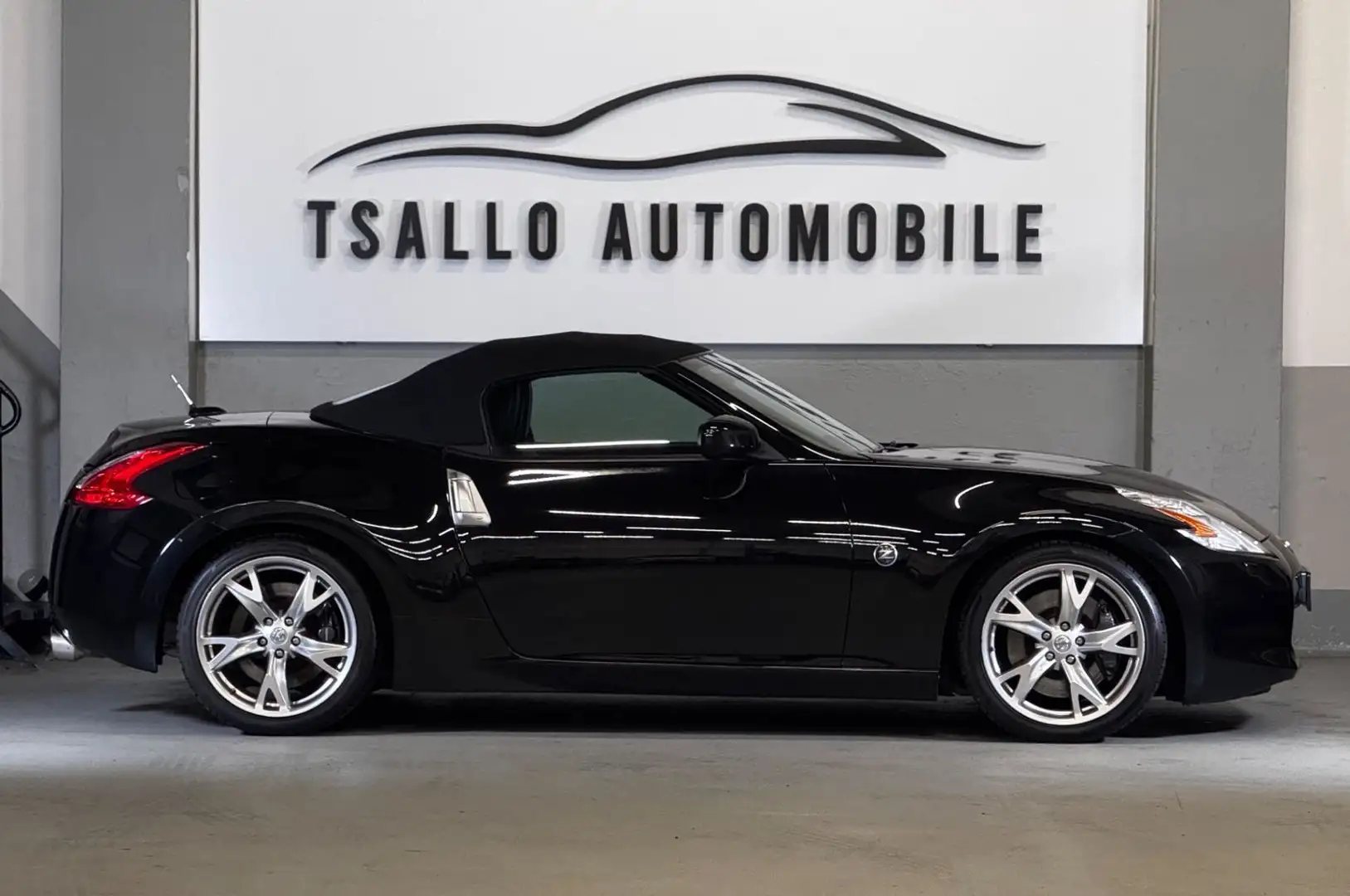 Nissan 370Z Pack *Bose*SitzBelüftung*Navi*Keyless* Schwarz - 2