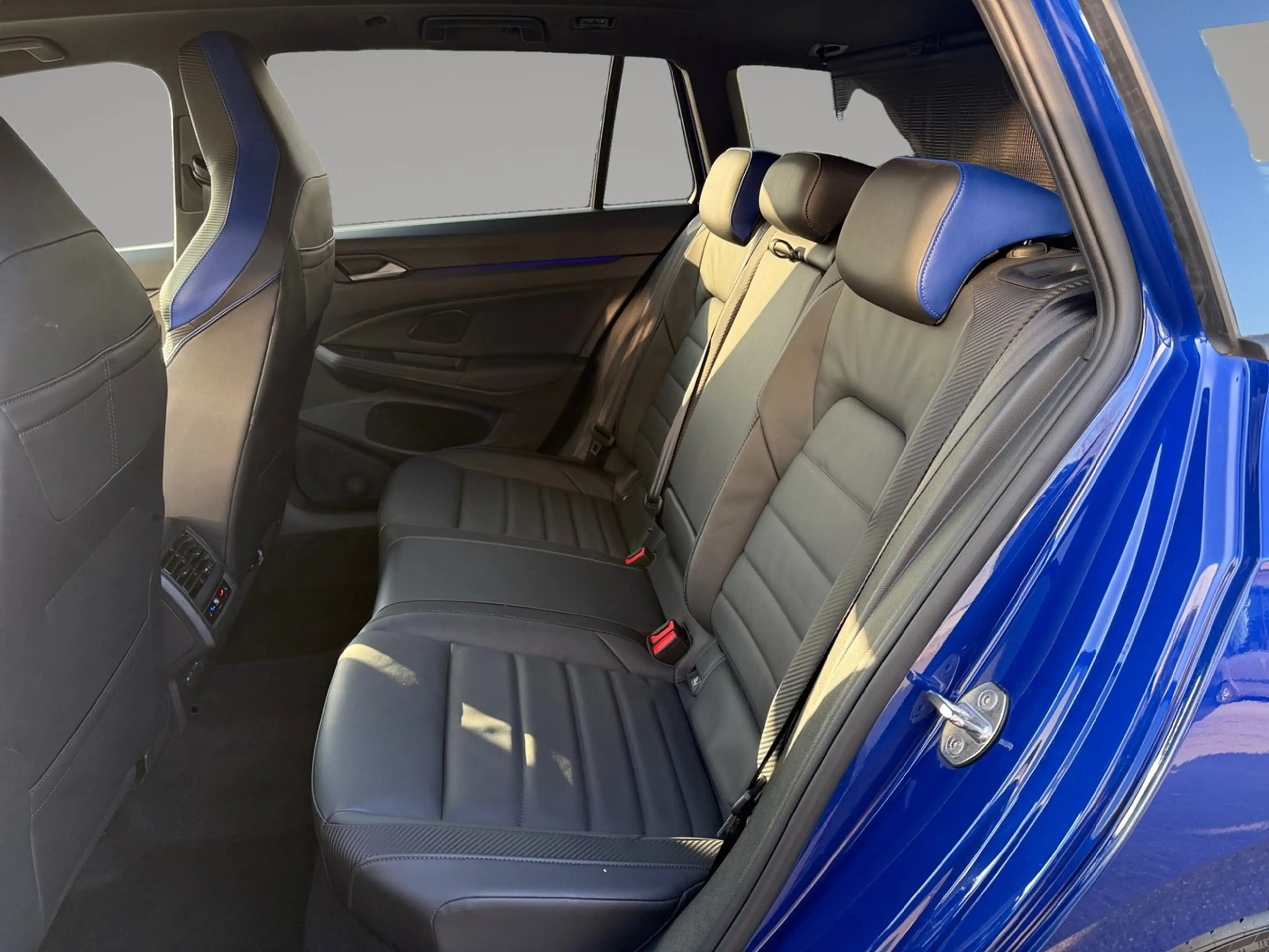 Volkswagen Golf R VW Golf R Variant TSI DSG 4MOTION — photo 11