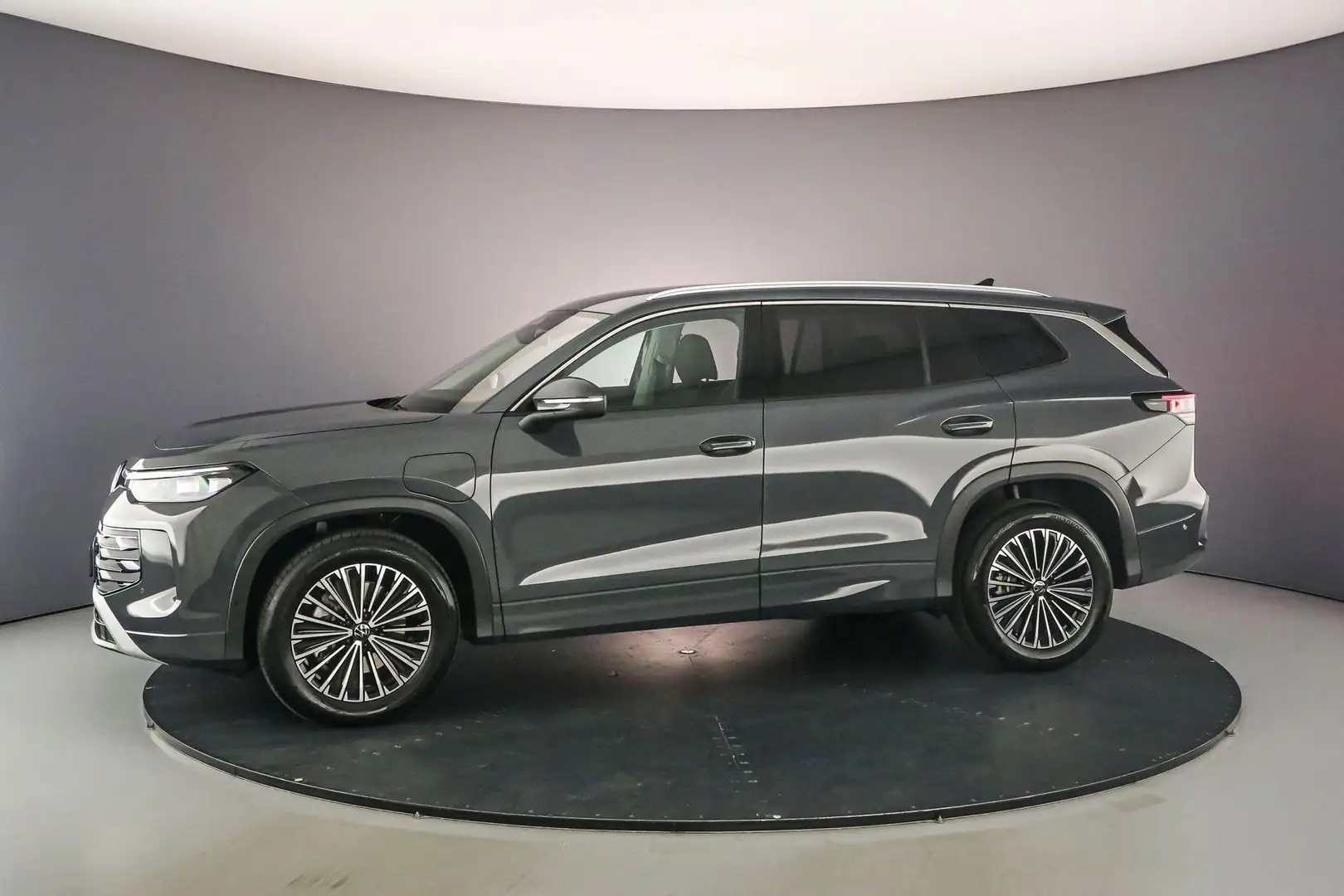 Volkswagen Tayron Life Edition 1.5 TSI eHybrid 204pk DSG Automaat Ad Grijs - 2