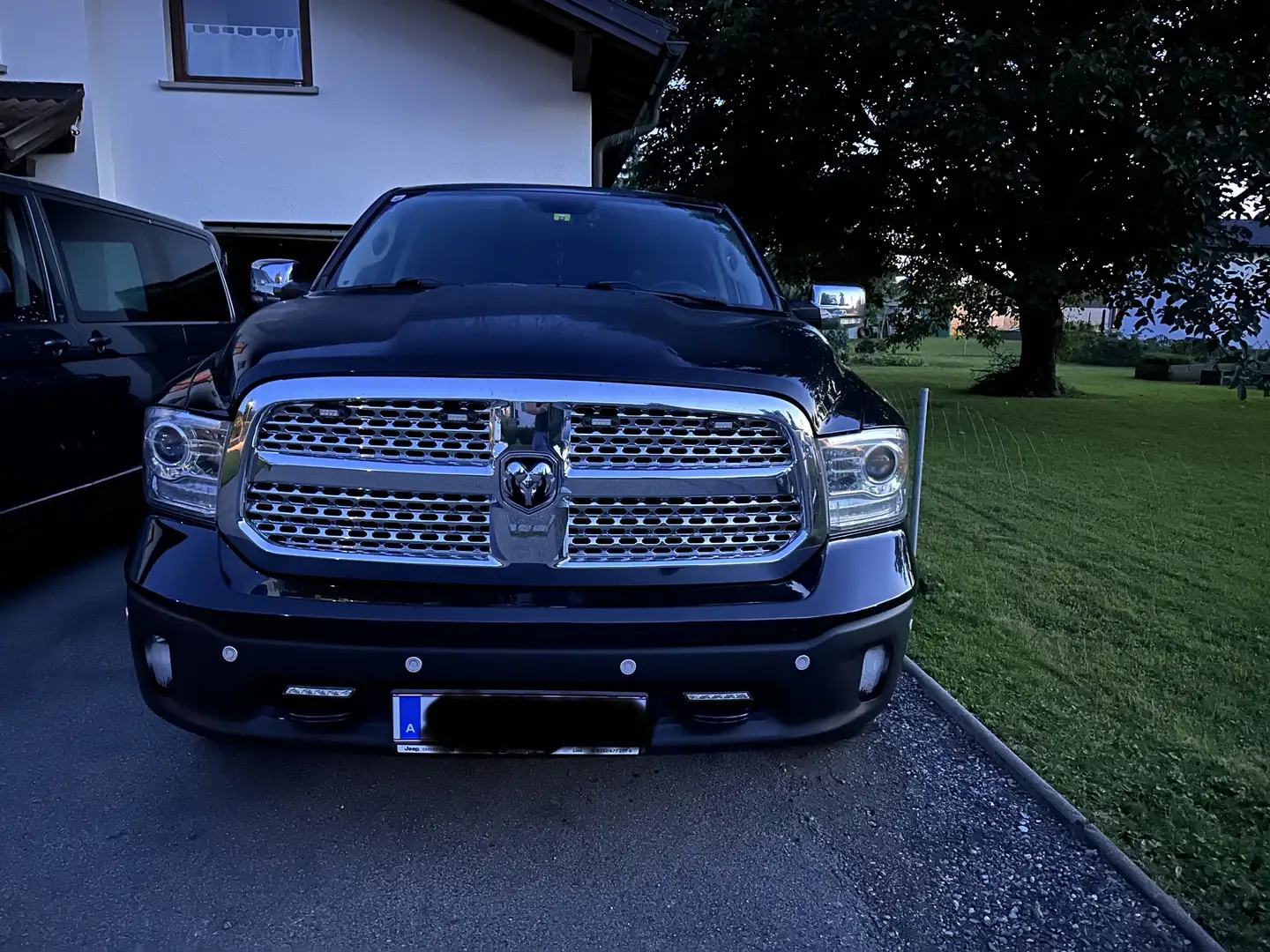 RAM 1500 Dodge RAM 1500 CrewCab longbed Laramie Noir - 2
