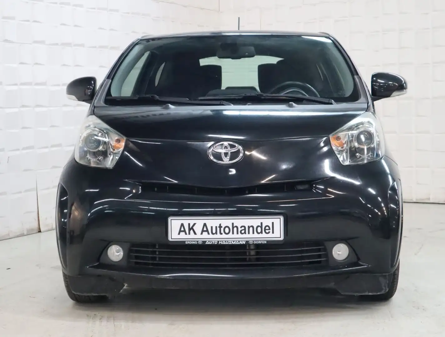 Toyota iQ iQ + Aut. Klimaautomatik AUX Schwarz - 2