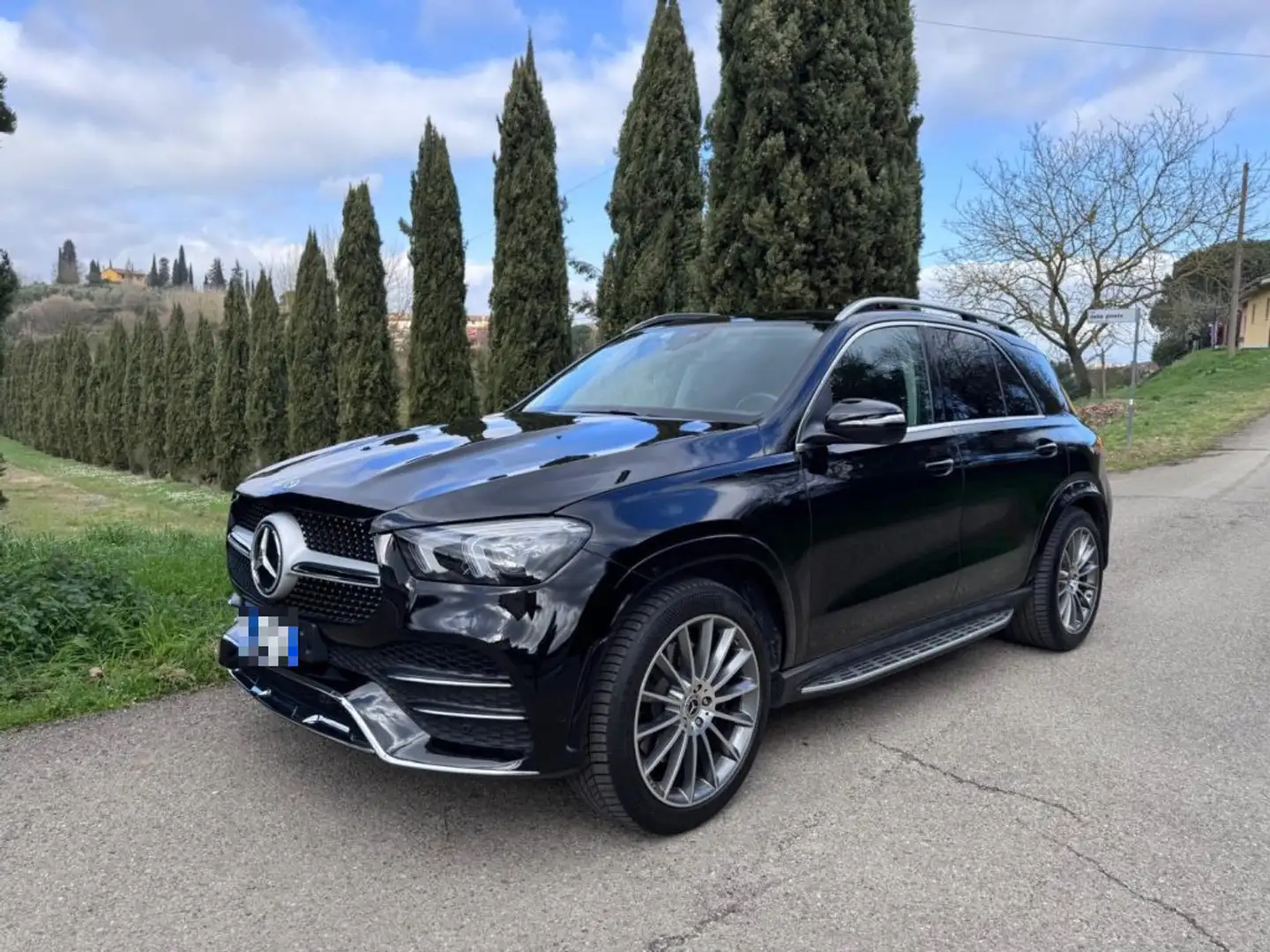 Mercedes-Benz GLE 300 d 4Matic M.Hybrid PremiumPlus Schwarz - 1