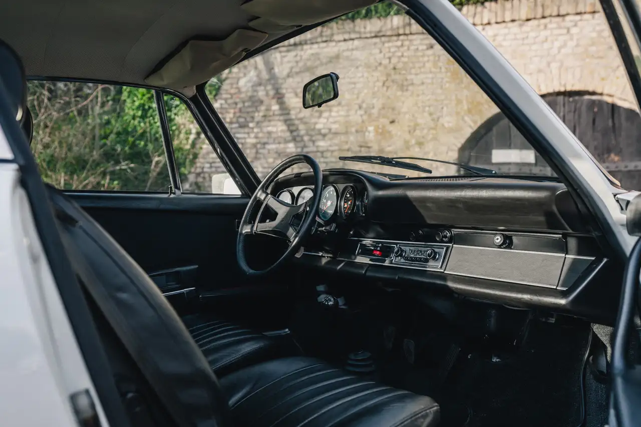 Porsche 911 2.4 E, foto 3