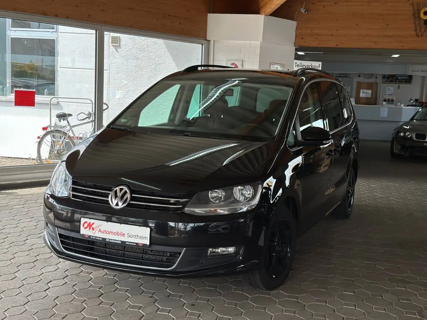 Volkswagen Sharan 2.0 TDI Match BMT DSG*Pano*Standheiz*AHK Siyah - 1