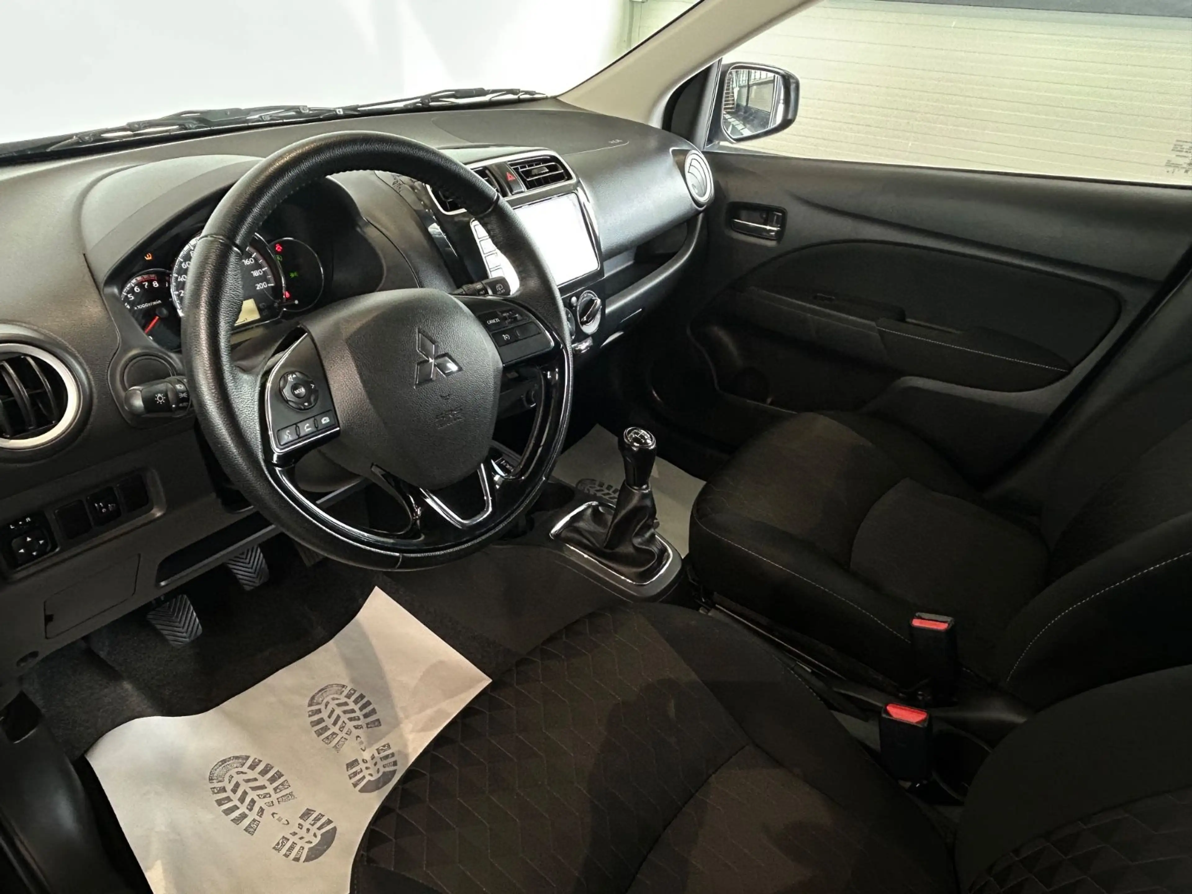 Mitsubishi Space Star Select+*KAMERA*SHZ*KLIMA*NAVI* — photo 11