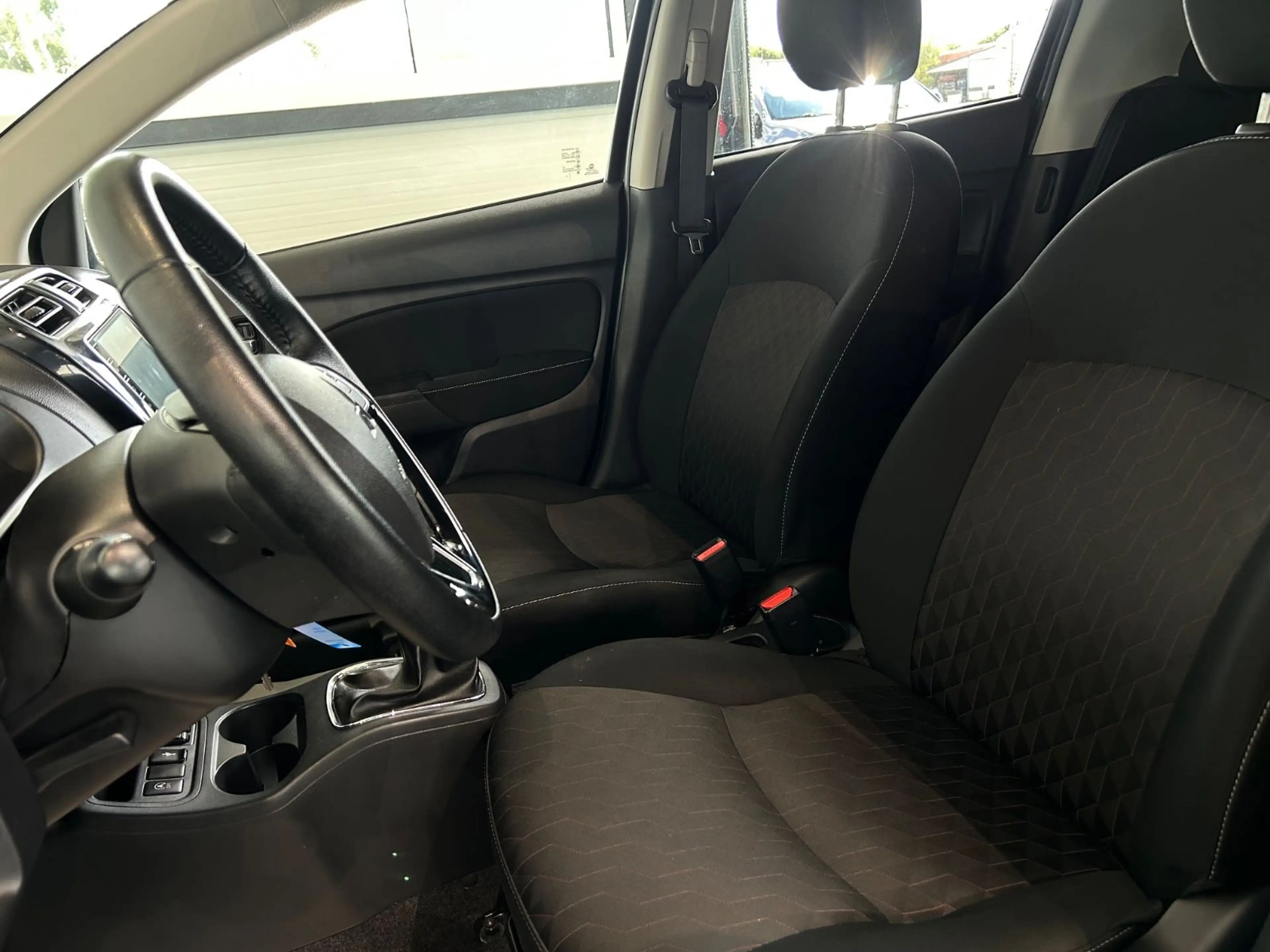 Mitsubishi Space Star Select+*KAMERA*SHZ*KLIMA*NAVI* — photo 10