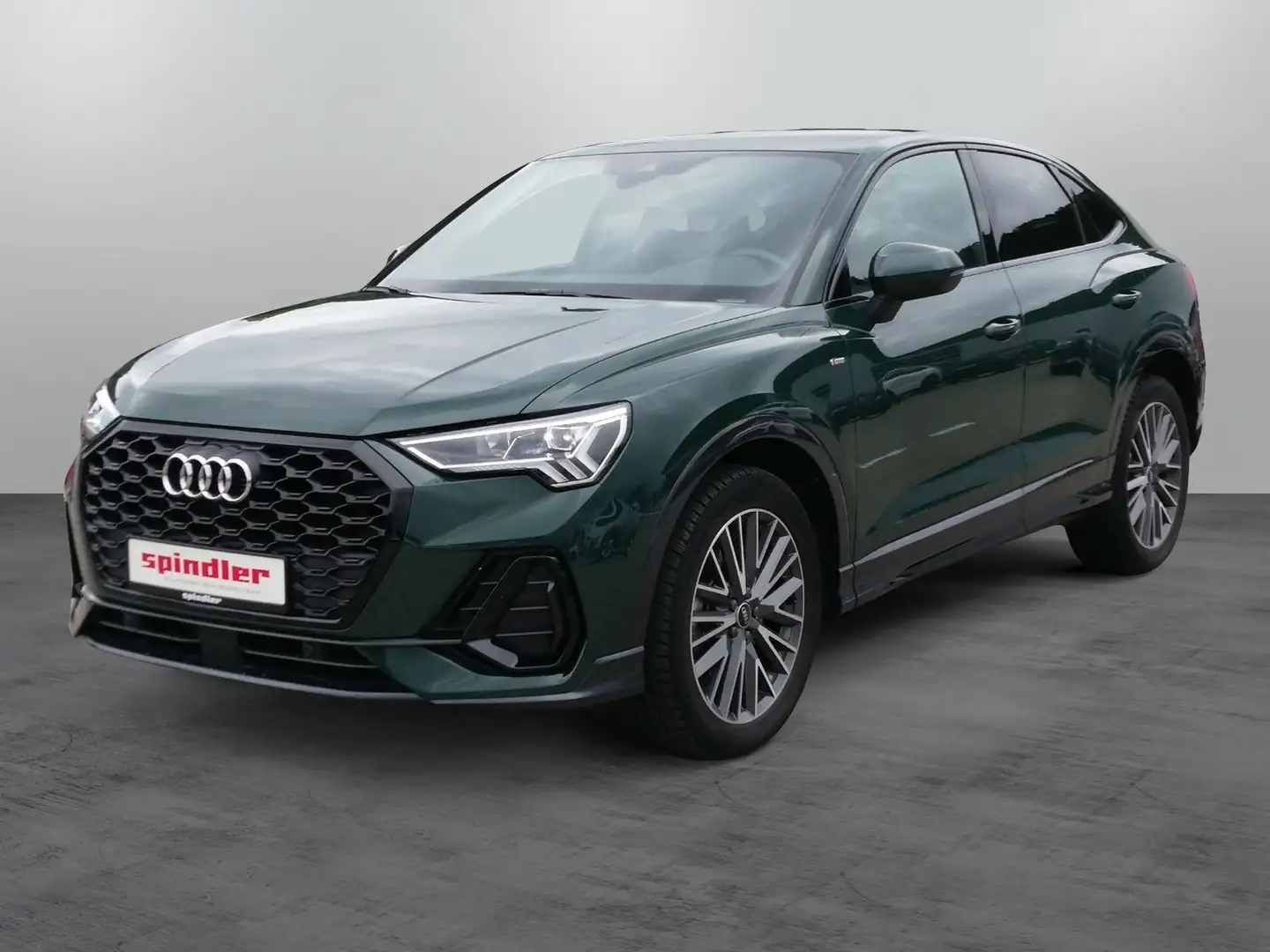 Audi Q3 S-Line *goodwoodgreen* TDI  LED Alc Grün - 2