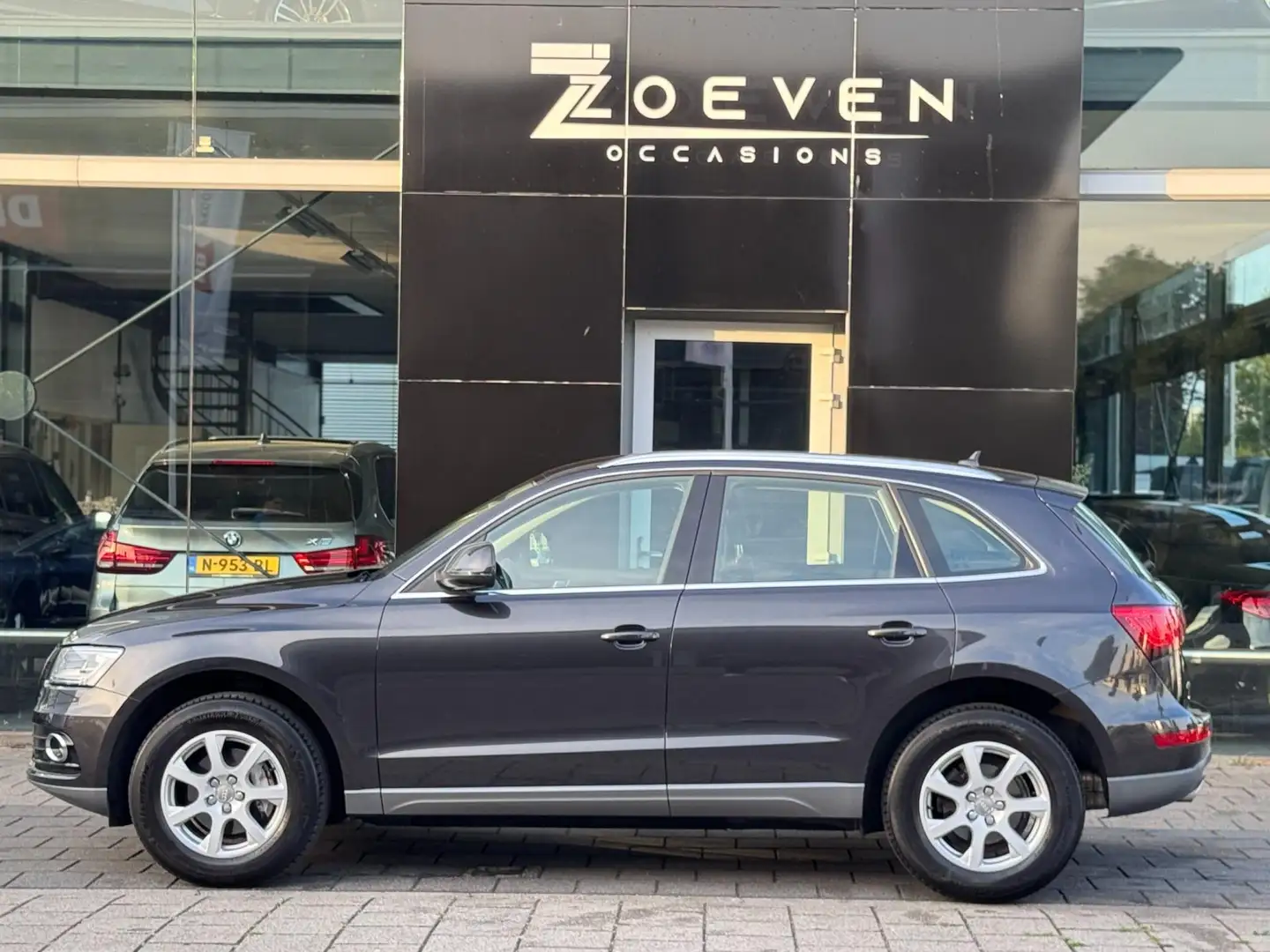 Audi Q5 2.0 TDI quattro S Edition Gris - 2