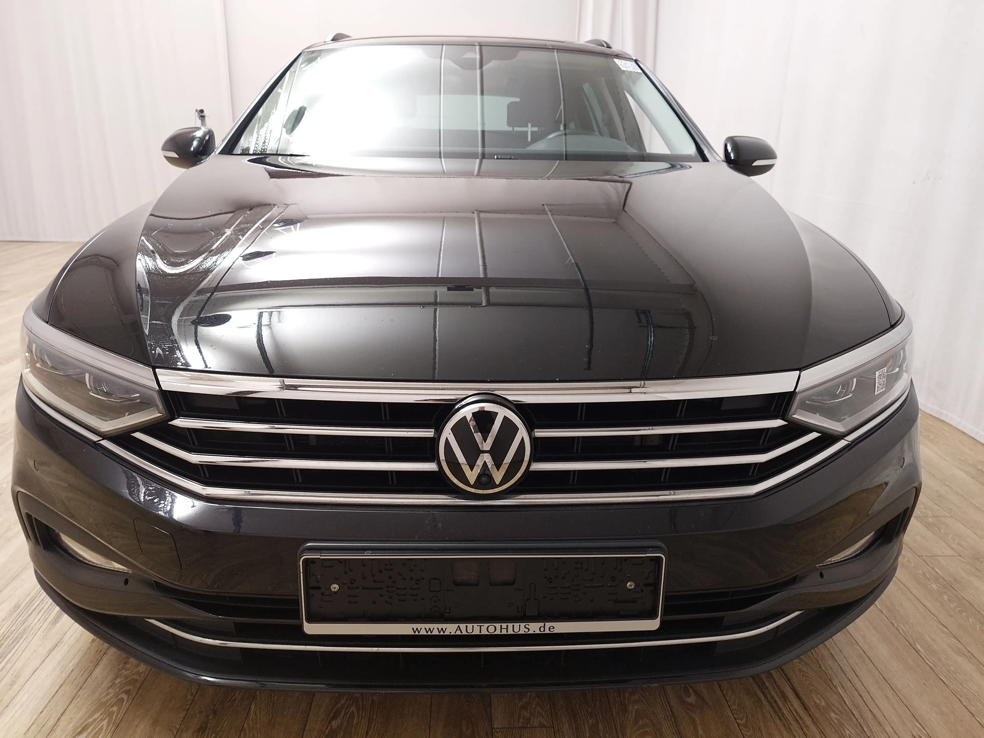 Volkswagen Passat Variant 2.0 TDI Business Navi LED AID RFK — photo 9