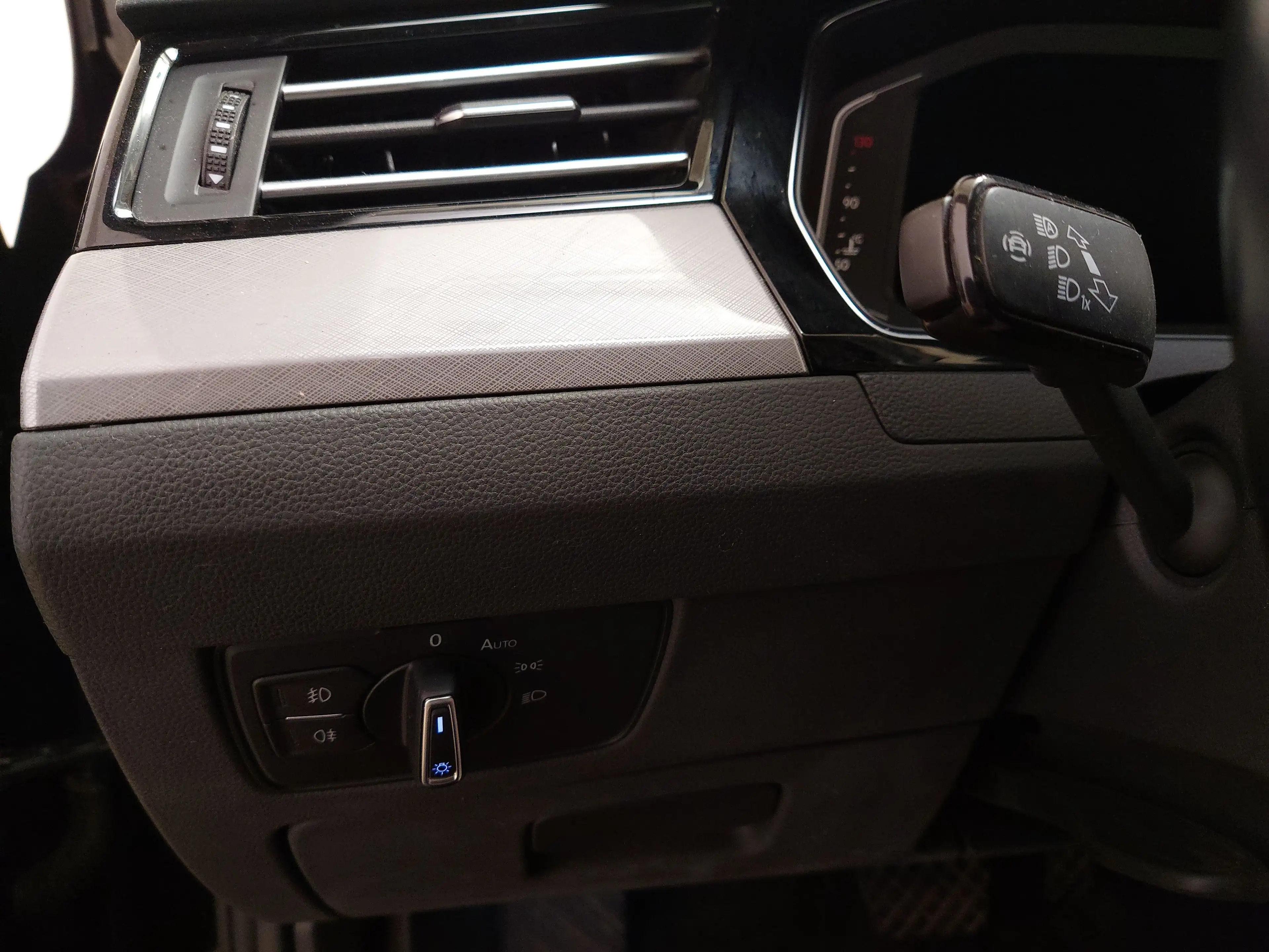 Volkswagen Passat Variant 2.0 TDI Business Navi LED AID RFK — photo 7